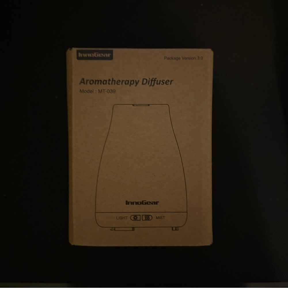 InnoGear Aromatherapy Diffuser - Basic White - New In Box